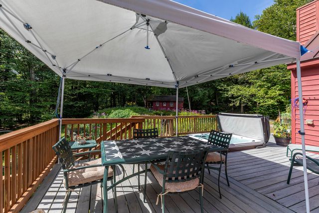 70 Hunter Lane, Jamaica, VT 05343