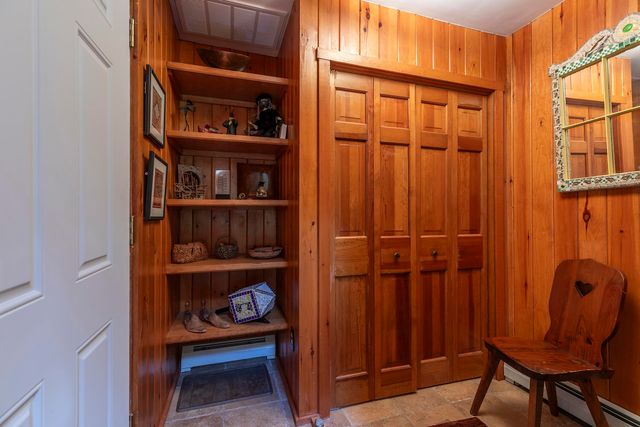 70 Hunter Lane, Jamaica, VT 05343