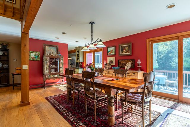 70 Hunter Lane, Jamaica, VT 05343