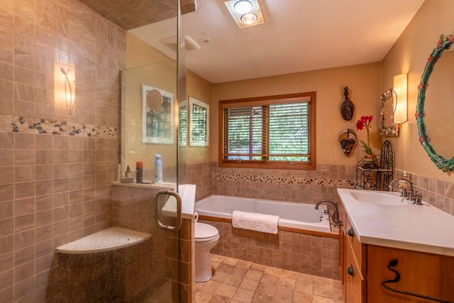 70 Hunter Lane, Jamaica, VT 05343