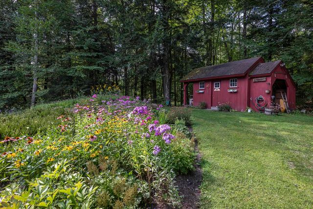 70 Hunter Lane, Jamaica, VT 05343