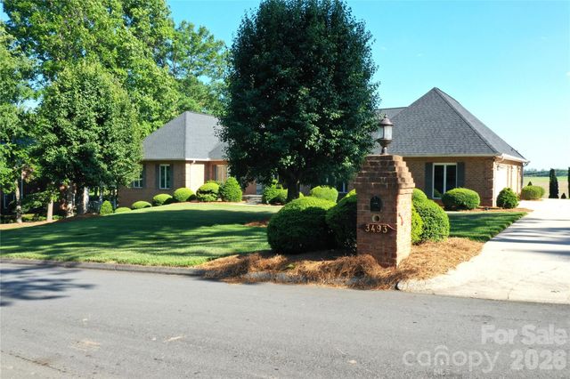 3493 Duck Pond Drive NE, Conover, NC 28613