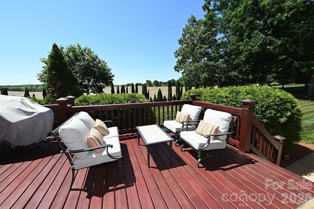 3493 Duck Pond Drive NE, Conover, NC 28613