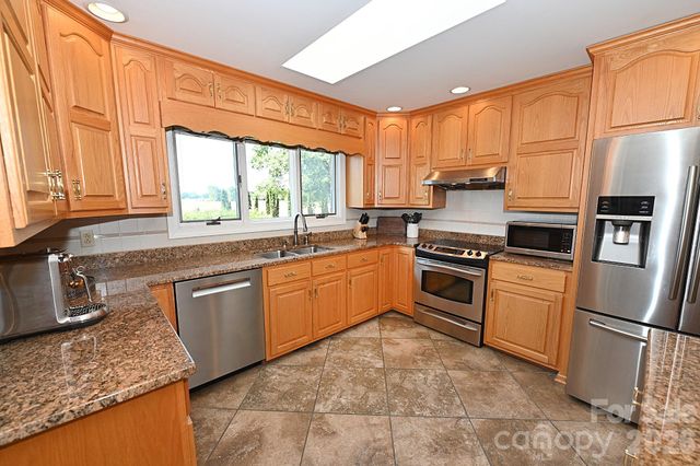 3493 Duck Pond Drive NE, Conover, NC 28613
