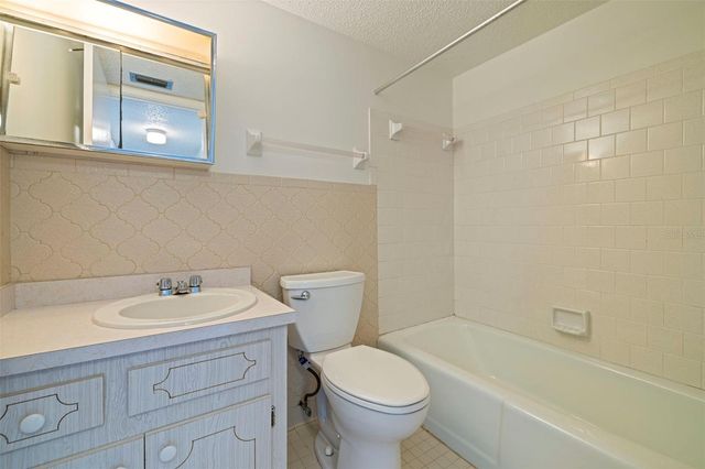 3408 LAKE BAYSHORE DRIVE P-317, Bradenton, FL 34205