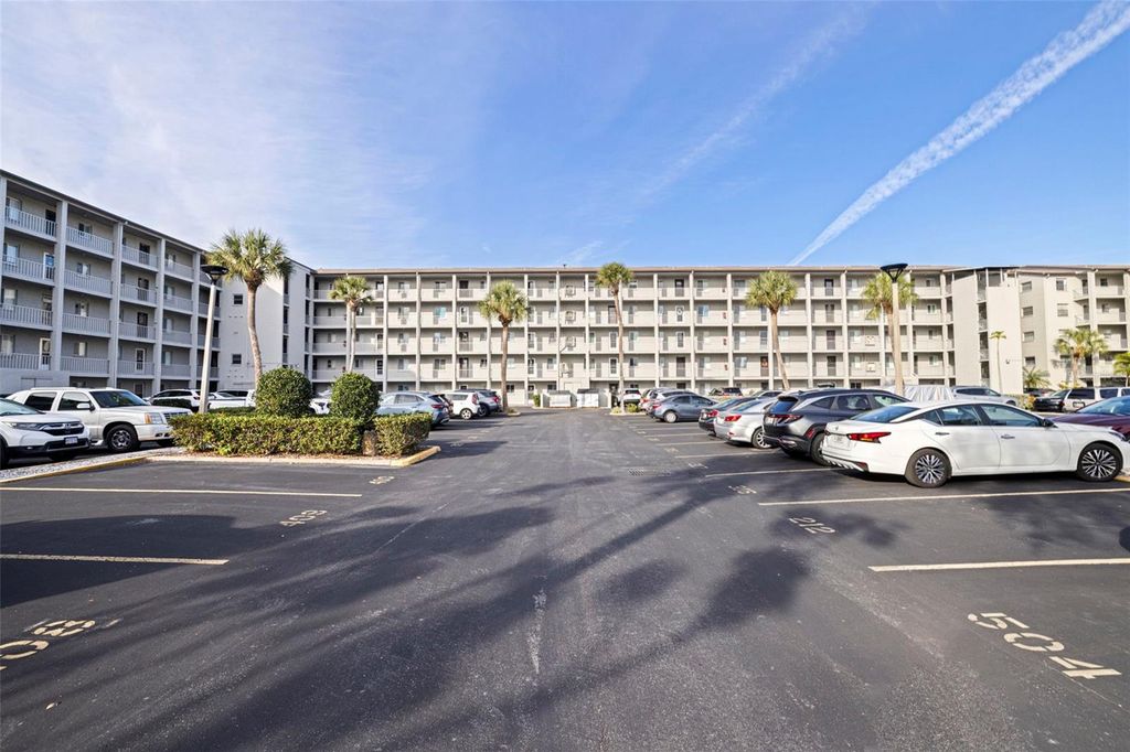 3408 LAKE BAYSHORE DRIVE P-317, Bradenton, FL 34205