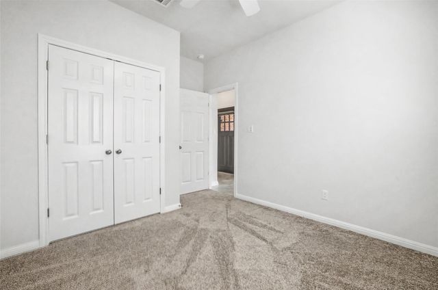 382 Smithsonian LN, Kyle, TX 78640