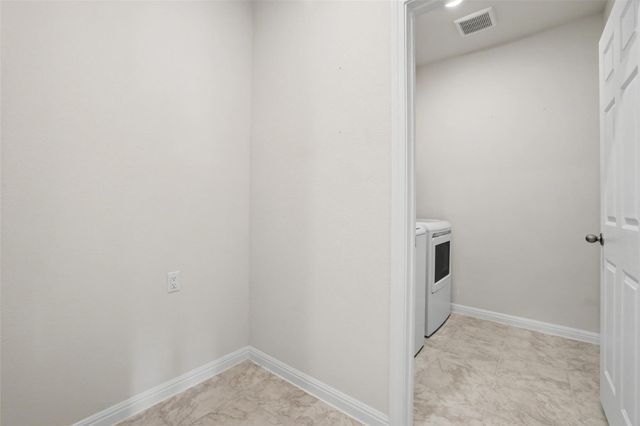 382 Smithsonian LN, Kyle, TX 78640