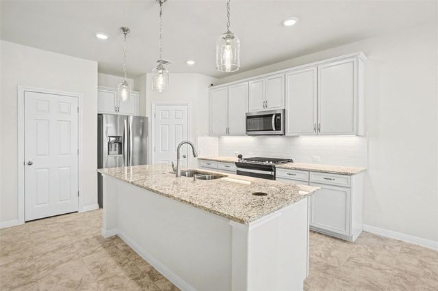 382 Smithsonian LN, Kyle, TX 78640