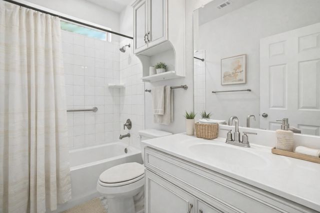 382 Smithsonian LN, Kyle, TX 78640