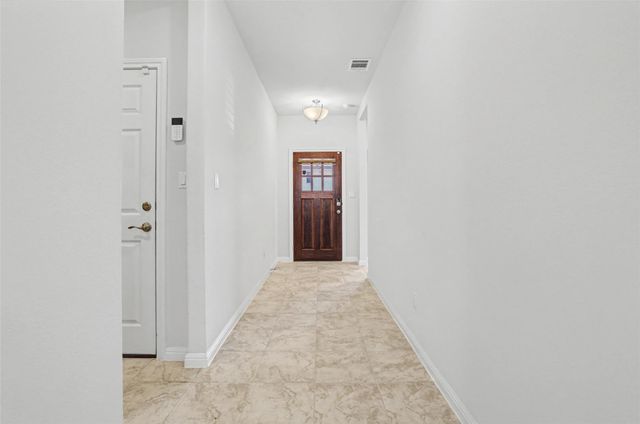 382 Smithsonian LN, Kyle, TX 78640