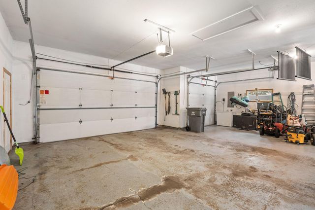 447 Theis Drive, Shakopee, MN 55379