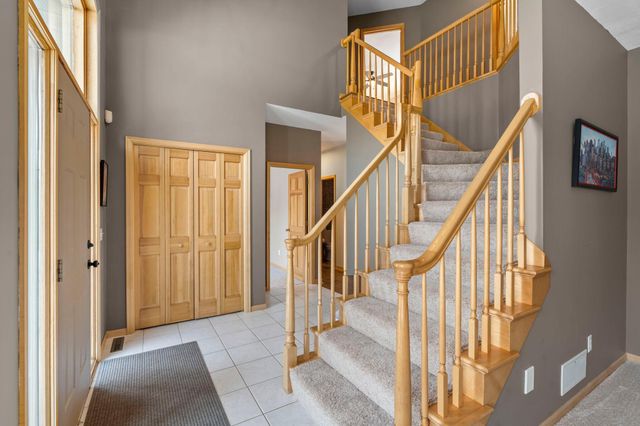 447 Theis Drive, Shakopee, MN 55379