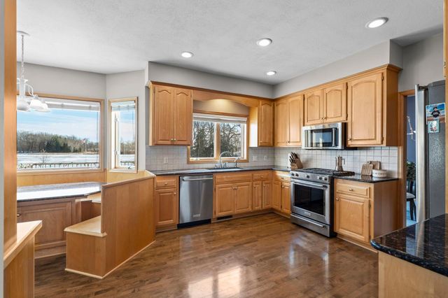 447 Theis Drive, Shakopee, MN 55379