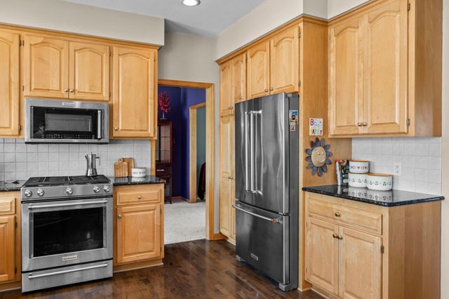 447 Theis Drive, Shakopee, MN 55379