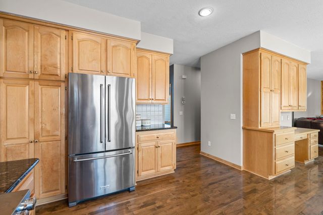 447 Theis Drive, Shakopee, MN 55379