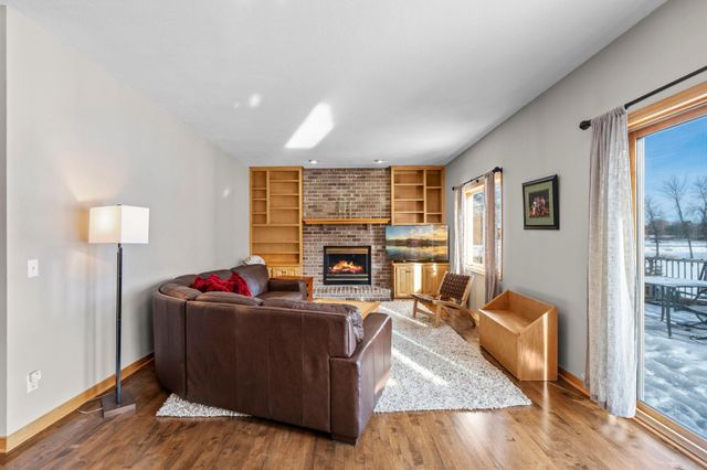 447 Theis Drive, Shakopee, MN 55379