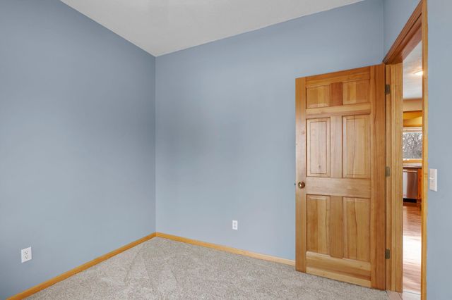 447 Theis Drive, Shakopee, MN 55379