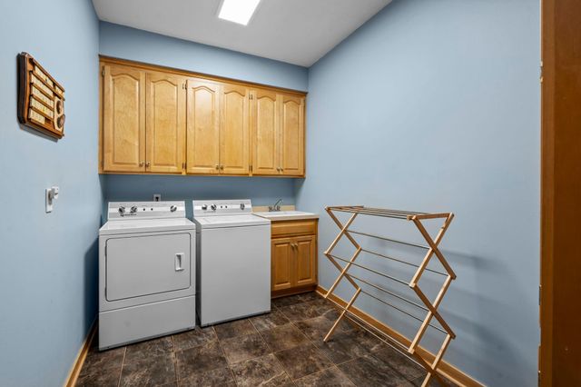 447 Theis Drive, Shakopee, MN 55379