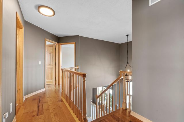 447 Theis Drive, Shakopee, MN 55379