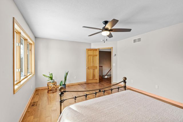 447 Theis Drive, Shakopee, MN 55379