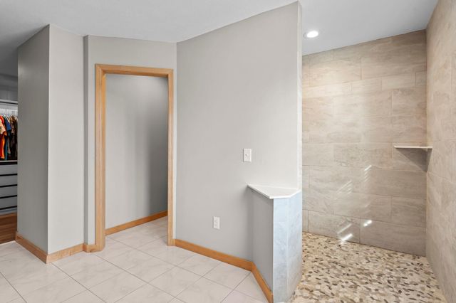 447 Theis Drive, Shakopee, MN 55379