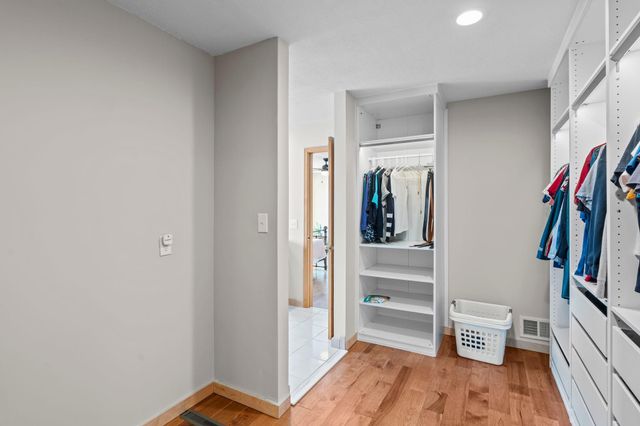 447 Theis Drive, Shakopee, MN 55379