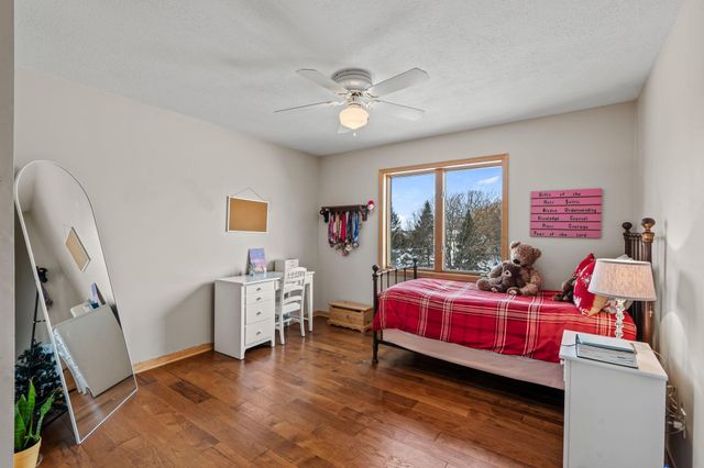 447 Theis Drive, Shakopee, MN 55379