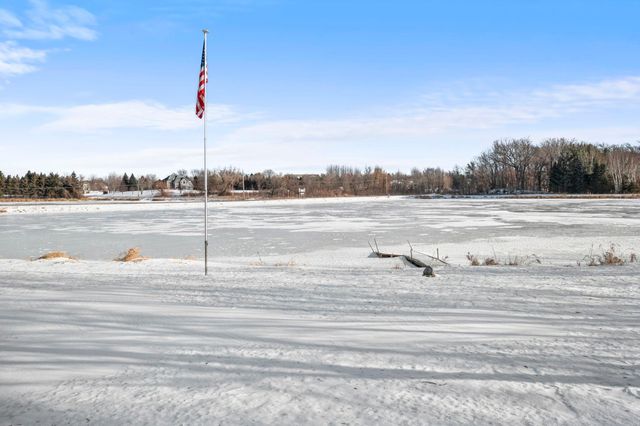 447 Theis Drive, Shakopee, MN 55379