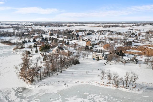 447 Theis Drive, Shakopee, MN 55379