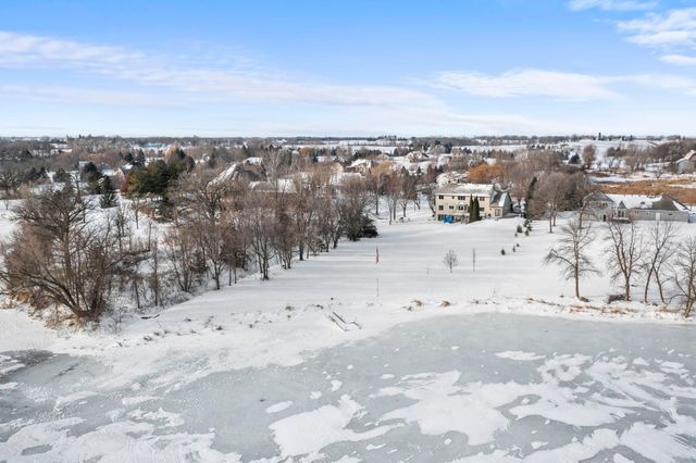 447 Theis Drive, Shakopee, MN 55379