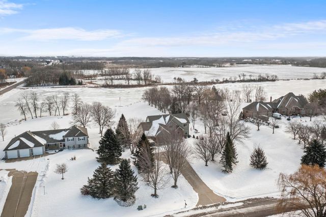 447 Theis Drive, Shakopee, MN 55379