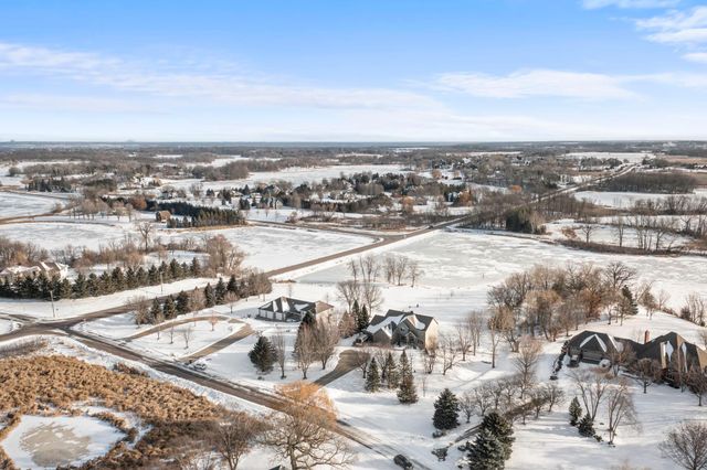 447 Theis Drive, Shakopee, MN 55379