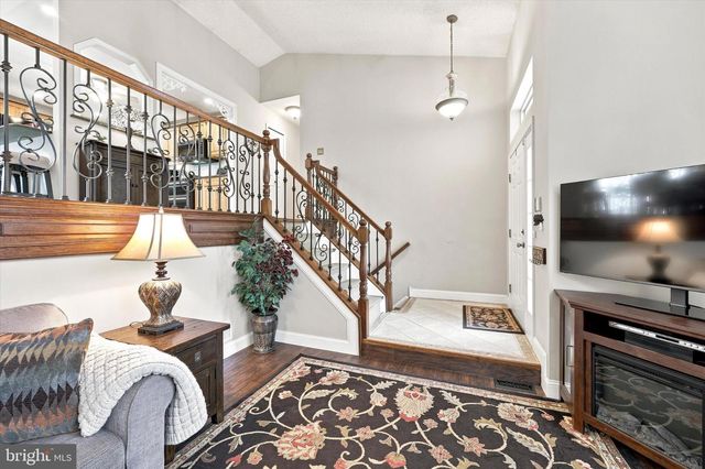 44 HOLLYBROOK DR, Sewell, NJ 08080