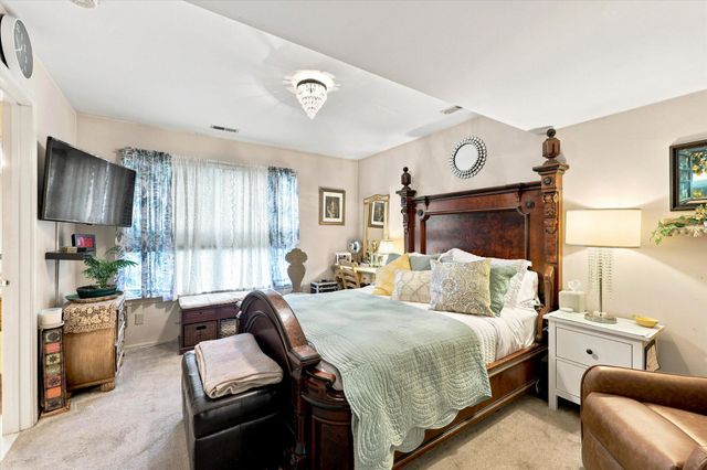44 HOLLYBROOK DR, Sewell, NJ 08080
