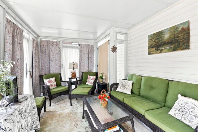 44 HOLLYBROOK DR, Sewell, NJ 08080