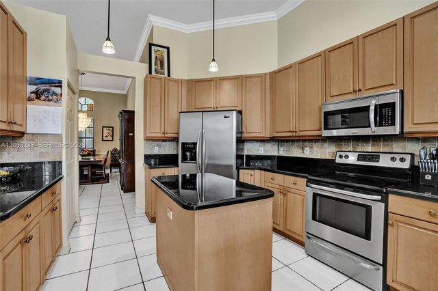 4921 NW 112th Dr, Coral Springs, FL 33076