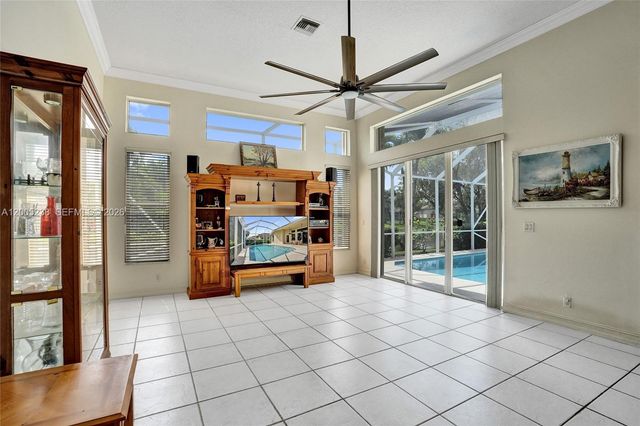 4921 NW 112th Dr, Coral Springs, FL 33076