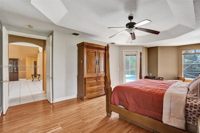 4921 NW 112th Dr, Coral Springs, FL 33076