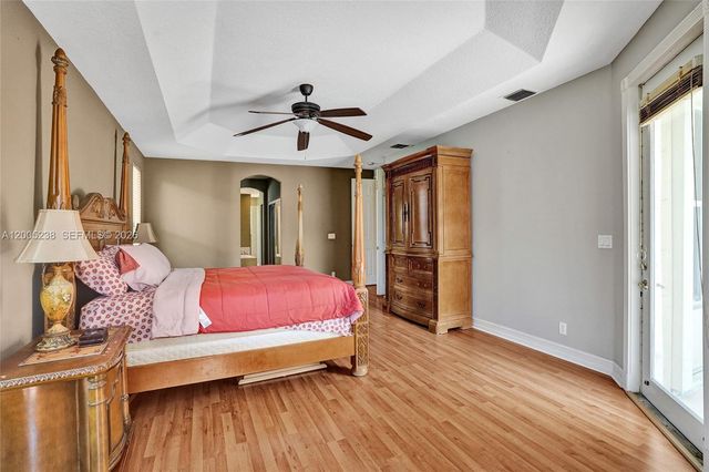 4921 NW 112th Dr, Coral Springs, FL 33076
