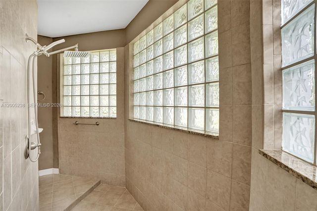 4921 NW 112th Dr, Coral Springs, FL 33076