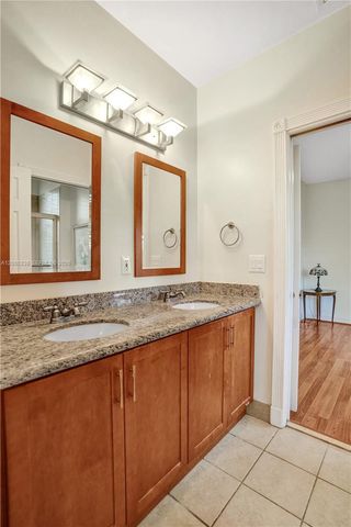 4921 NW 112th Dr, Coral Springs, FL 33076