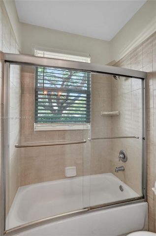 4921 NW 112th Dr, Coral Springs, FL 33076