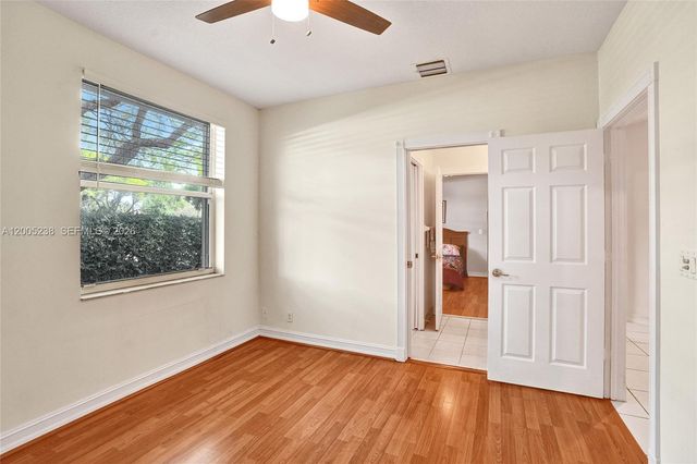 4921 NW 112th Dr, Coral Springs, FL 33076