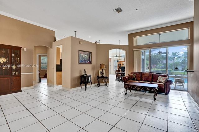 4921 NW 112th Dr, Coral Springs, FL 33076