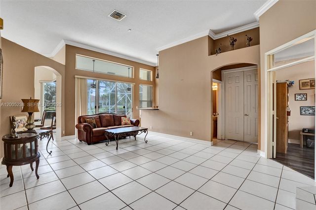 4921 NW 112th Dr, Coral Springs, FL 33076