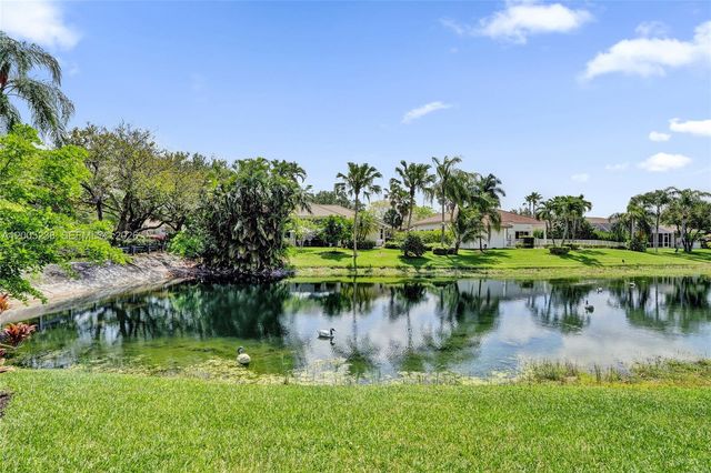 4921 NW 112th Dr, Coral Springs, FL 33076