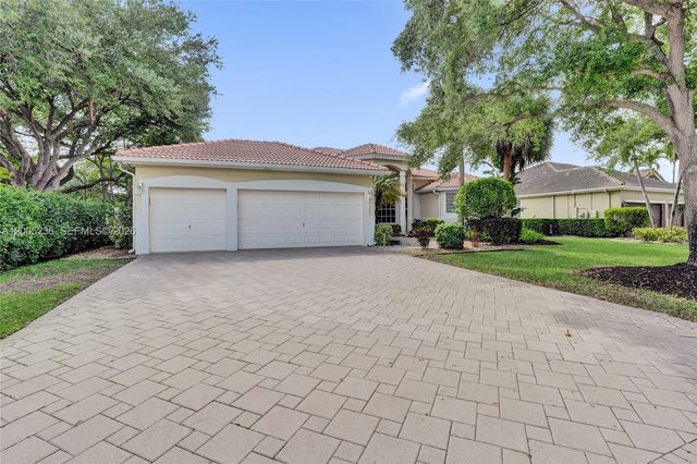4921 NW 112th Dr, Coral Springs, FL 33076
