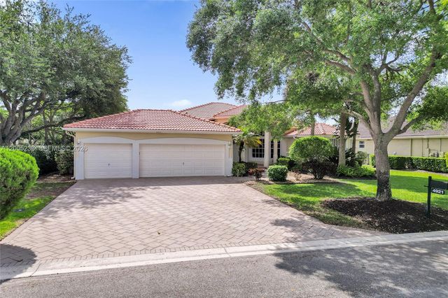 4921 NW 112th Dr, Coral Springs, FL 33076