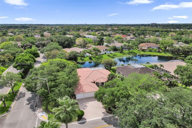 4921 NW 112th Dr, Coral Springs, FL 33076